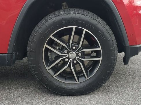 Used 2017 Jeep Grand Cherokee Trailhawk w/ Trailhawk Luxury Group image 11