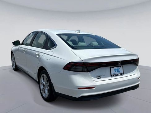 Certified 2023 Honda Accord LX image 6