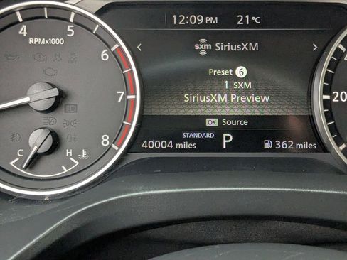 Used 2023 Nissan Rogue SV image 19