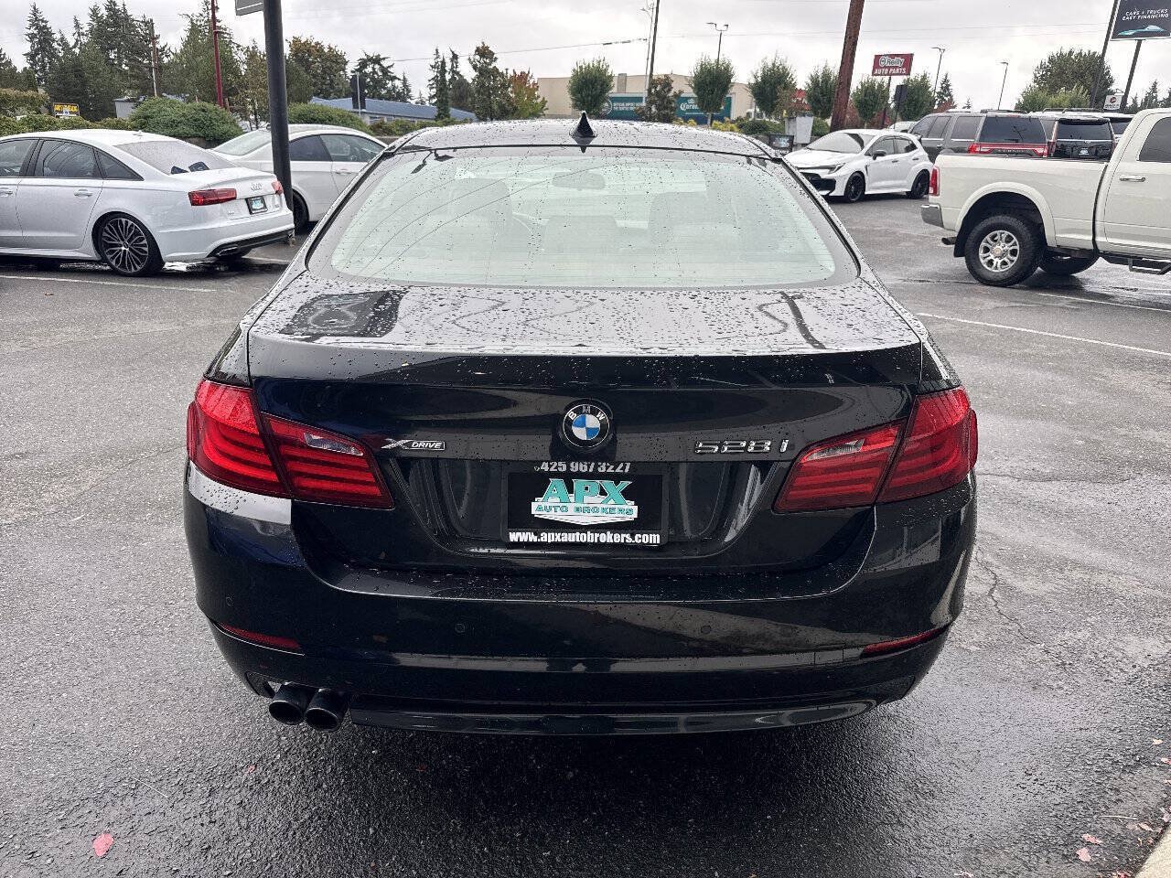 Used 2013 BMW 528i xDrive Sedan AWD/4WD image 4
