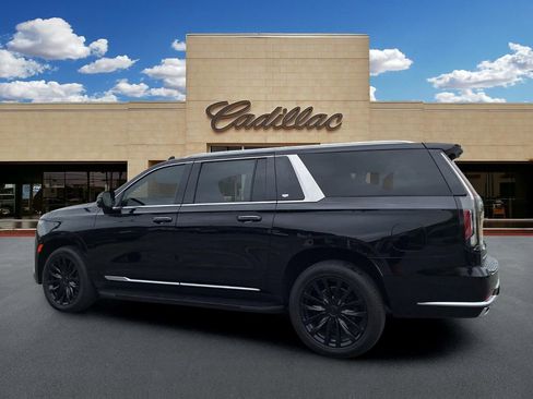 Used 2023 Cadillac Escalade ESV Luxury RWD image 5