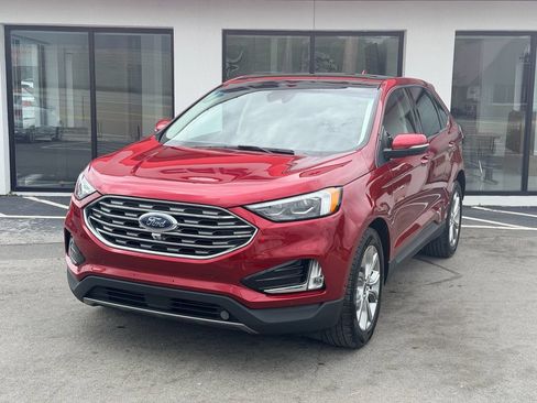 Used 2019 Ford Edge Titanium w/ Equipment Group 301A AWD/4WD image 11