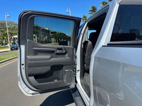 Used 2022 GMC Sierra 1500 Elevation w/ Elevation Premium Package image 18