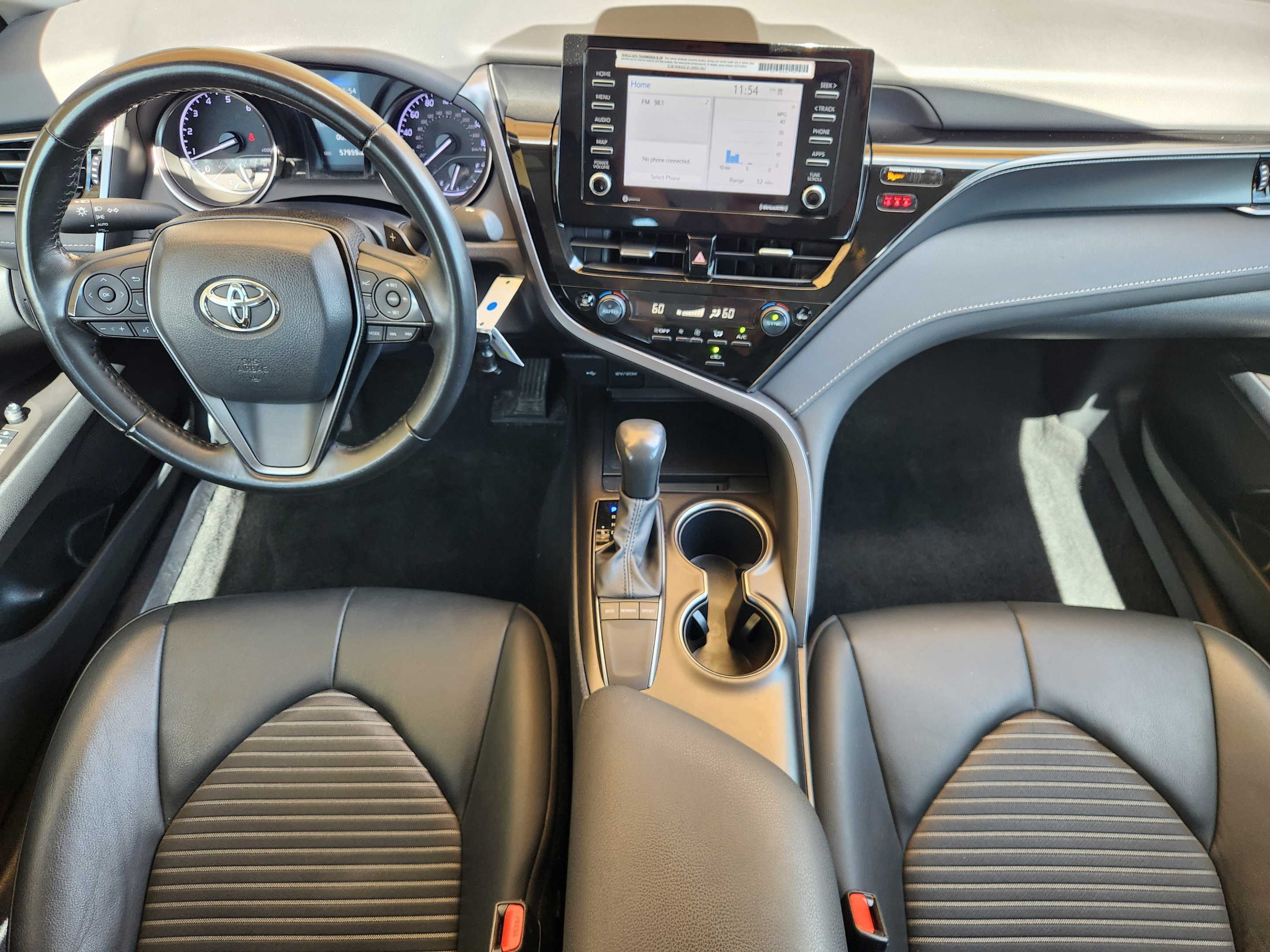 Used 2024 Toyota Camry SE FWD image 23