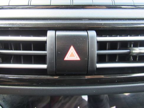 Used 2021 Kia Seltos SX image 43