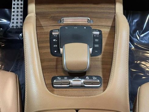 Used 2024 Mercedes-Benz GLS 580 4MATIC image 25