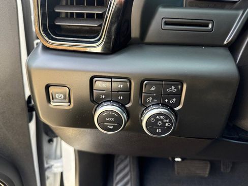 Used 2024 GMC Sierra 1500 AT4 w/ AT4 Premium Package image 58