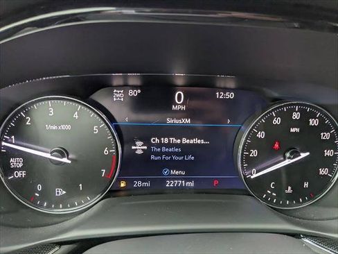 Used 2023 Buick Envision Essence AWD/4WD image 28