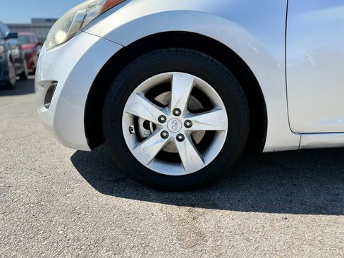 Used 2013 Hyundai Elantra GLS image 35