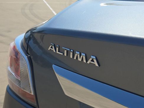 Used 2014 Nissan Altima 2.5 S FWD image 11