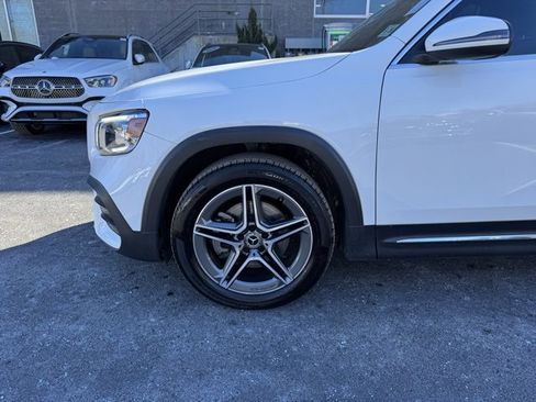 Certified 2021 Mercedes-Benz GLB 250 4MATIC image 9