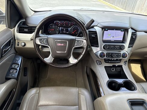 Used 2020 GMC Yukon SLT w/ Open Road Package image 16