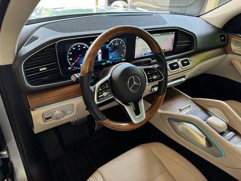 Used 2022 Mercedes-Benz GLS 450 4MATIC image 15