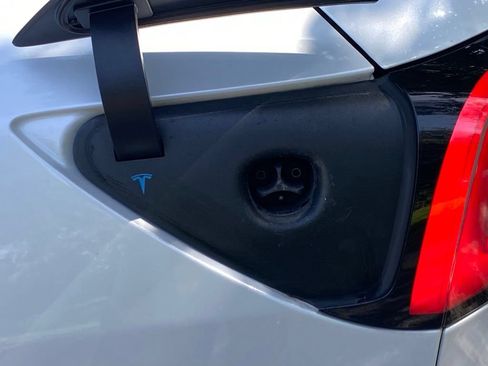 Used 2020 Tesla Model 3 Performance AWD/4WD image 13