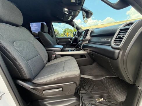 Used 2019 RAM 1500 Big Horn AWD/4WD image 18