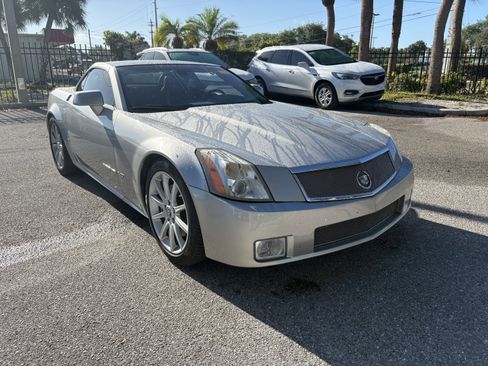 Used 2006 Cadillac XLR V RWD image 1