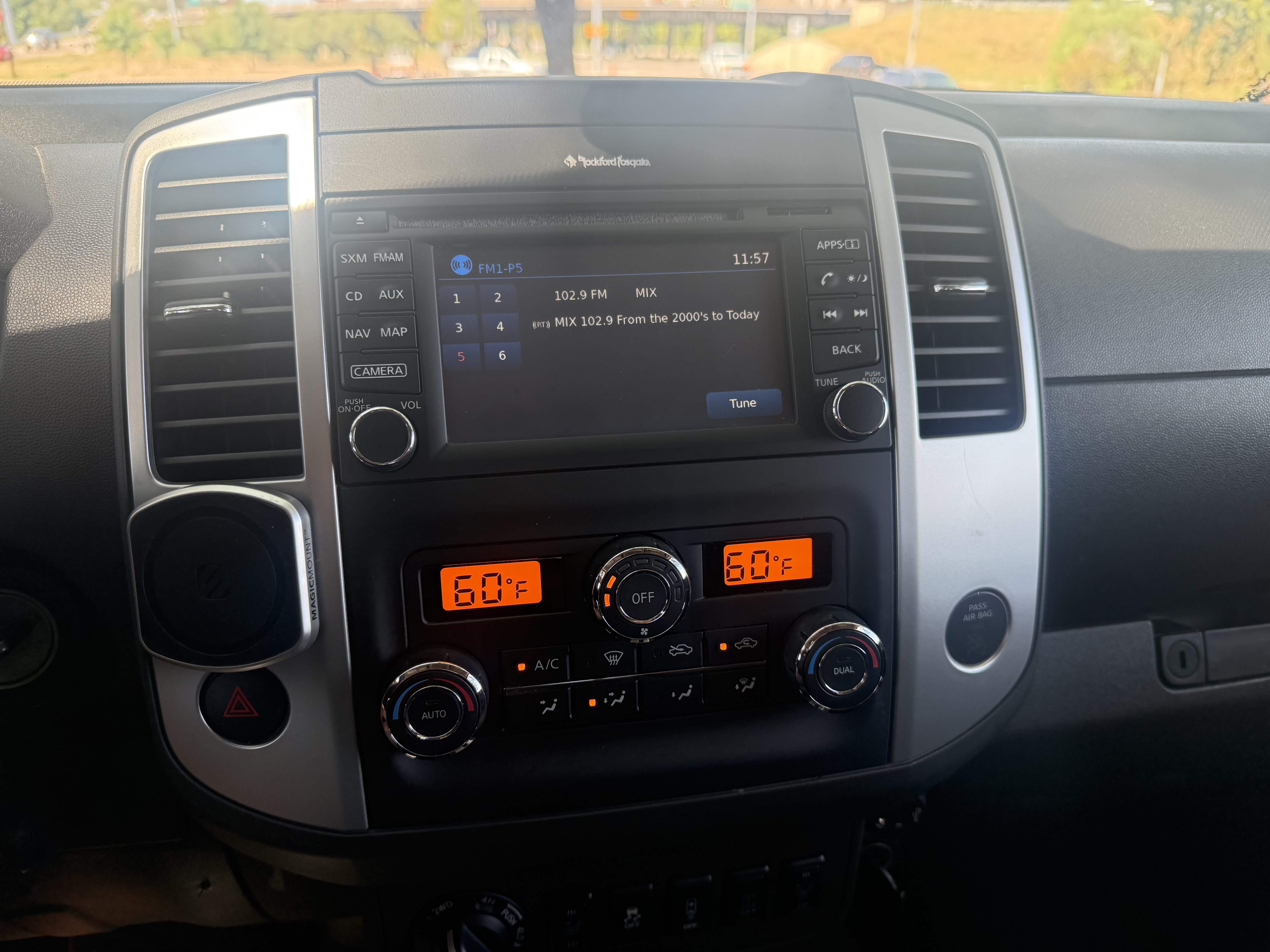 Used 2018 Nissan Frontier PRO-4X AWD/4WD image 16
