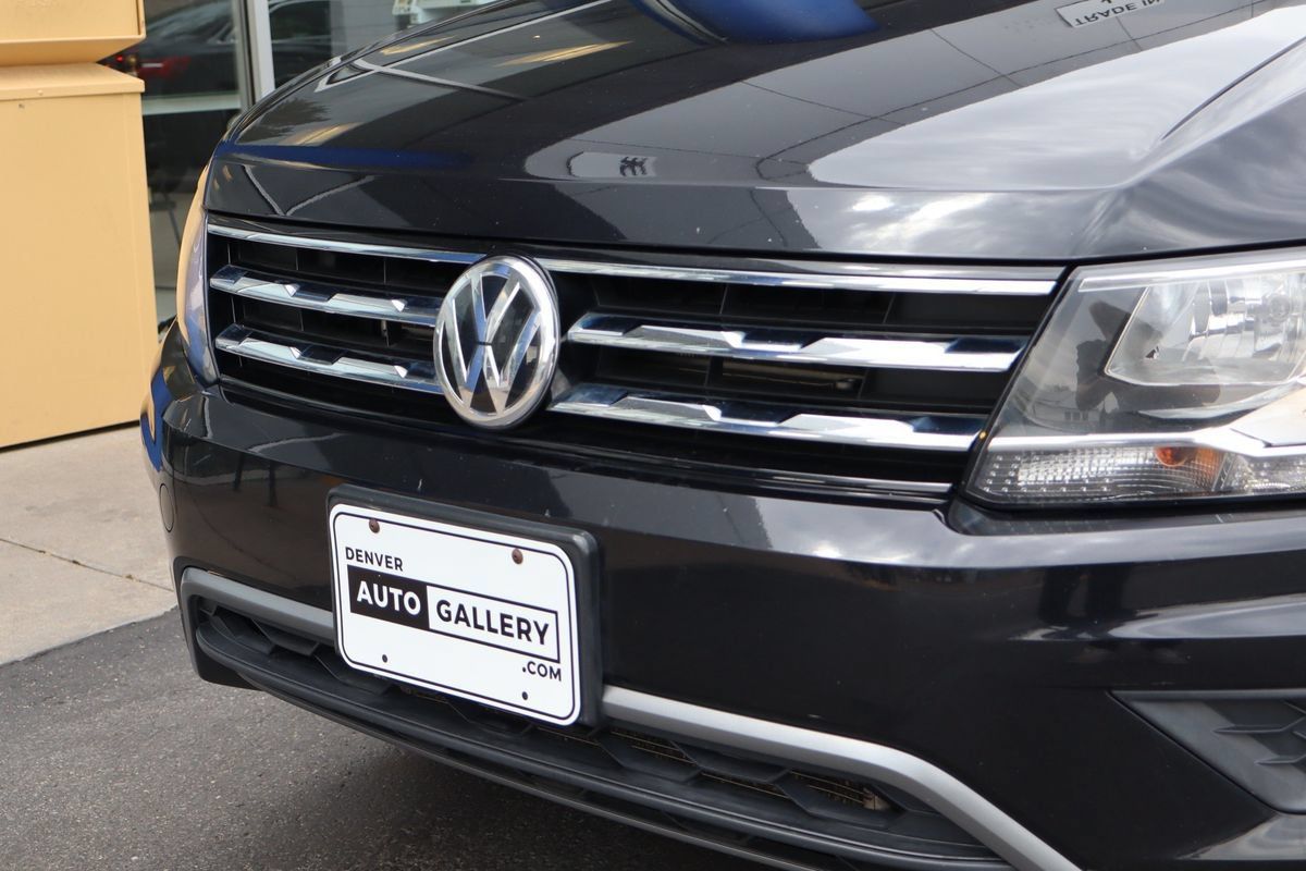 Used 2018 Volkswagen Tiguan SE AWD/4WD image 26