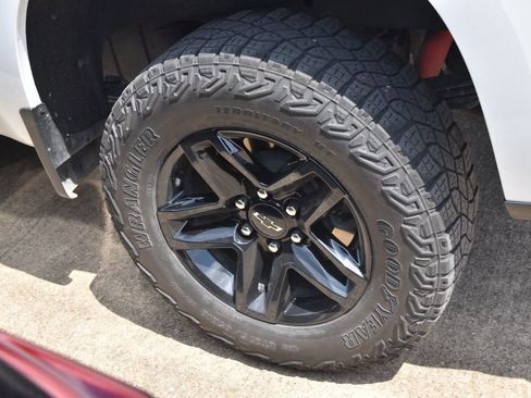 Used 2023 Chevrolet Silverado 1500 LT Trail Boss image 12