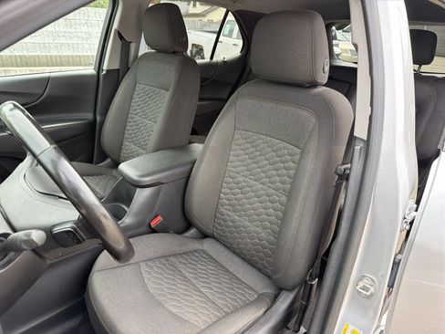 Used 2019 Chevrolet Equinox LT FWD image 17