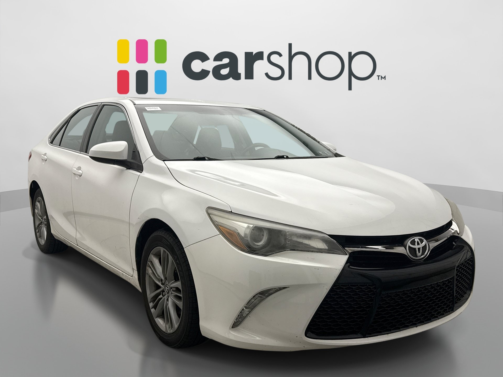 Used 2015 Toyota Camry SE w/ Moonroof Package FWD image 4