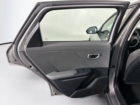 Used 2025 Kia K4 FWD image 26
