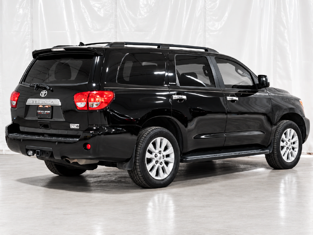 Used 2017 Toyota Sequoia Platinum RWD image 6