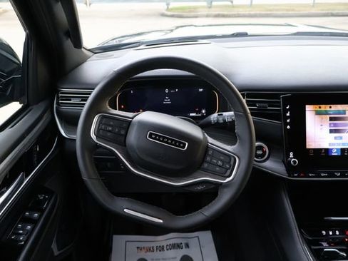Used 2024 Jeep Wagoneer Series III image 14