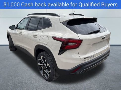 New 2026 Chevrolet Trax RS w/ Sunroof Package image 2