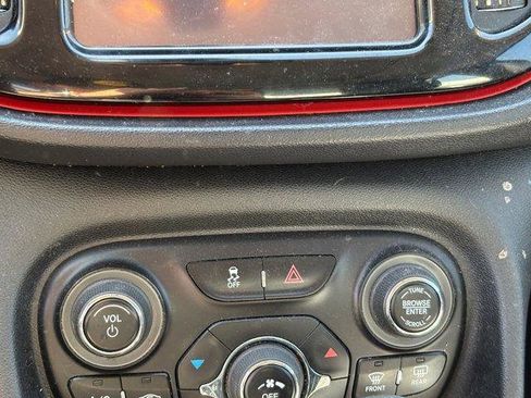 Used 2015 Dodge Dart SXT w/ Sun/Sound Group image 9