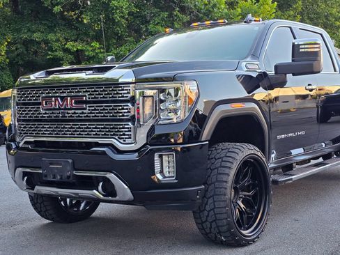 Used 2020 GMC Sierra 2500 Denali w/ Denali Ultimate Package AWD/4WD image 2