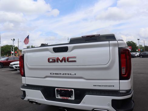 Used 2023 GMC Sierra 1500 Denali AWD/4WD image 7