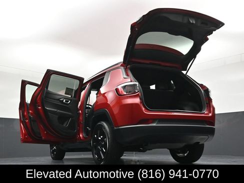 Used 2025 Jeep Compass Latitude w/ Altitude Special Edition AWD/4WD image 37