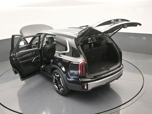 Used 2024 Kia Telluride EX image 70