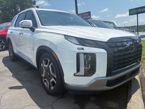 Used 2023 Hyundai Palisade Limited AWD/4WD image 3