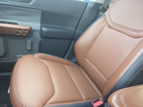 Used 2024 Ford Maverick Lariat FWD image 12