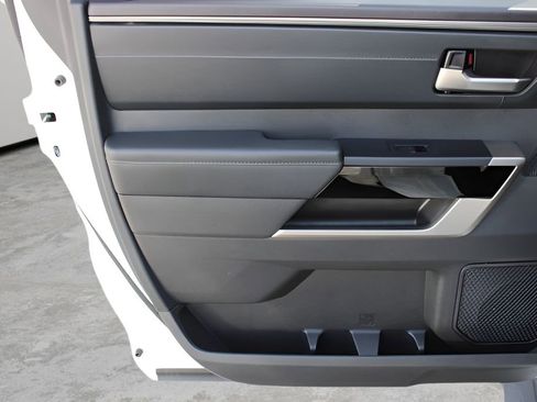 Used 2024 Toyota Tundra Limited AWD/4WD image 20