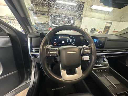 Used 2025 Hyundai Santa Fe Limited FWD image 14