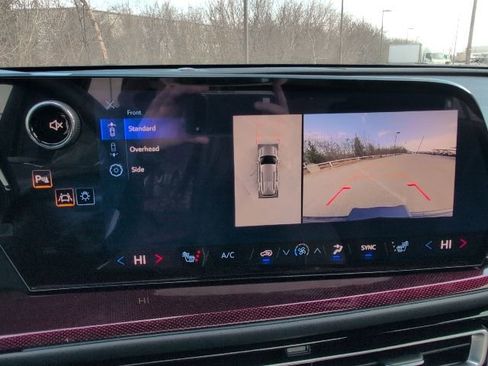 New 2026 Chevrolet Traverse Z71 w/ Driver Confidence Package image 25