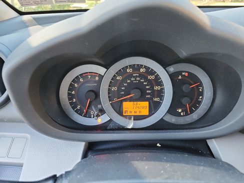 Used 2012 Toyota RAV4 4WD image 16