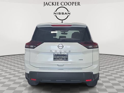 New 2026 Nissan Rogue SV w/ Cold Weather Package AWD/4WD image 6