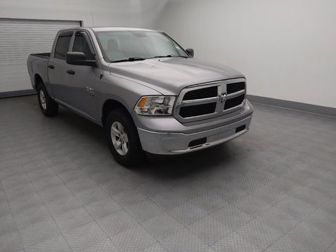Used 2022 RAM 1500 Classic SLT AWD/4WD image 13