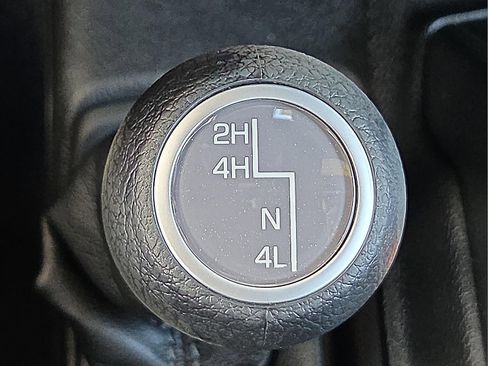 New 2025 Jeep Gladiator Mojave w/ Steel Bumper Group image 18