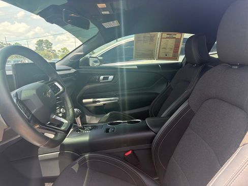 Used 2024 Ford Mustang Coupe RWD image 8