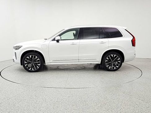 New 2026 Volvo XC90 T8 Plus w/ Protection Package AWD/4WD image 8
