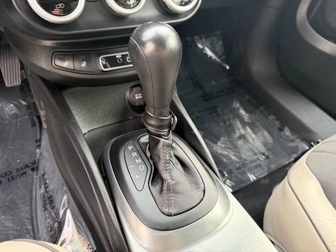 Used 2016 FIAT 500X Lounge image 22