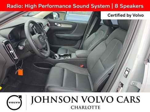 Used 2026 Volvo XC40 B5 Plus AWD/4WD image 4