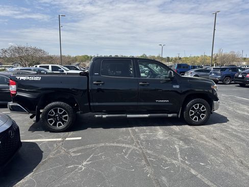 Used 2019 Toyota Tundra SR5 w/ TRD Off Road Package image 11