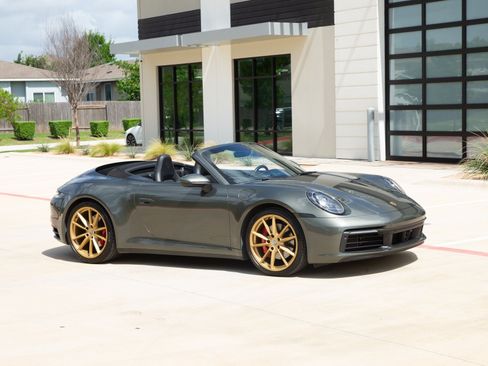 Used 2021 Porsche 911 Carrera S w/ Premium Package RWD image 14