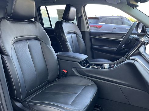 Used 2022 Jeep Grand Cherokee Limited 4xe image 20